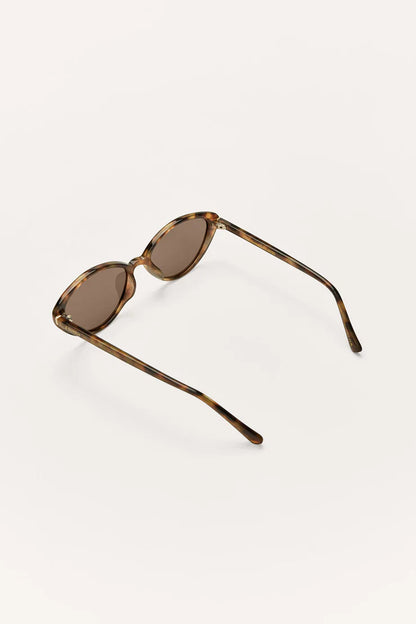 Lunettes de soleil écaille brune polarisées, vue latérale, verres marron
