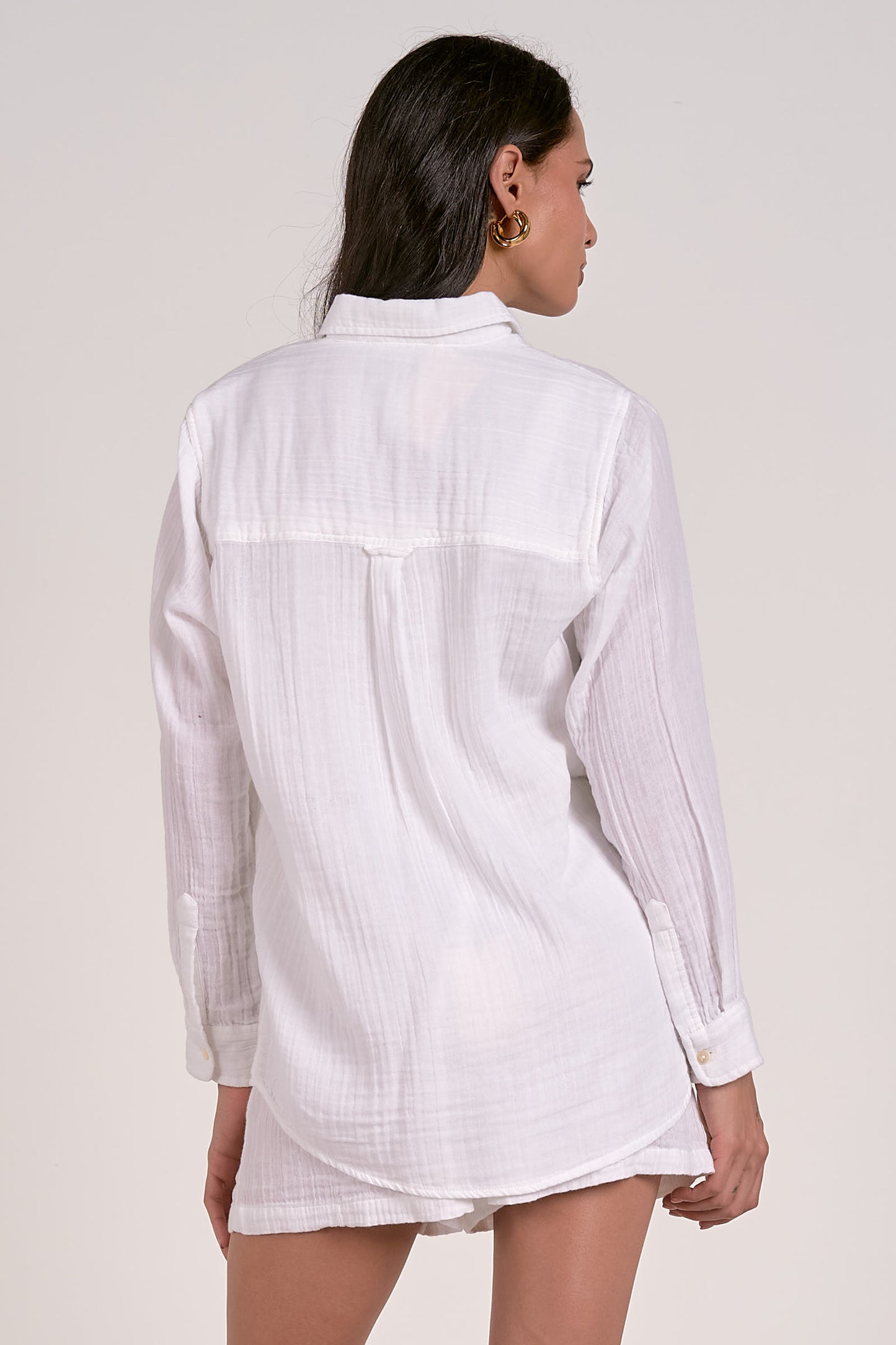 LONG SLEEVE BUTTON DOWN TOP IN WHITE BACK VIEW