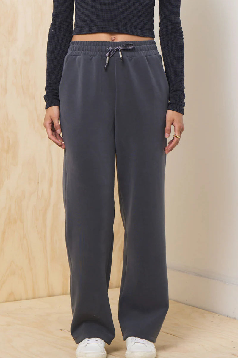 LUXE CLOUD WIDE LEG PANT IN GRAPHITE FRONT VIEW