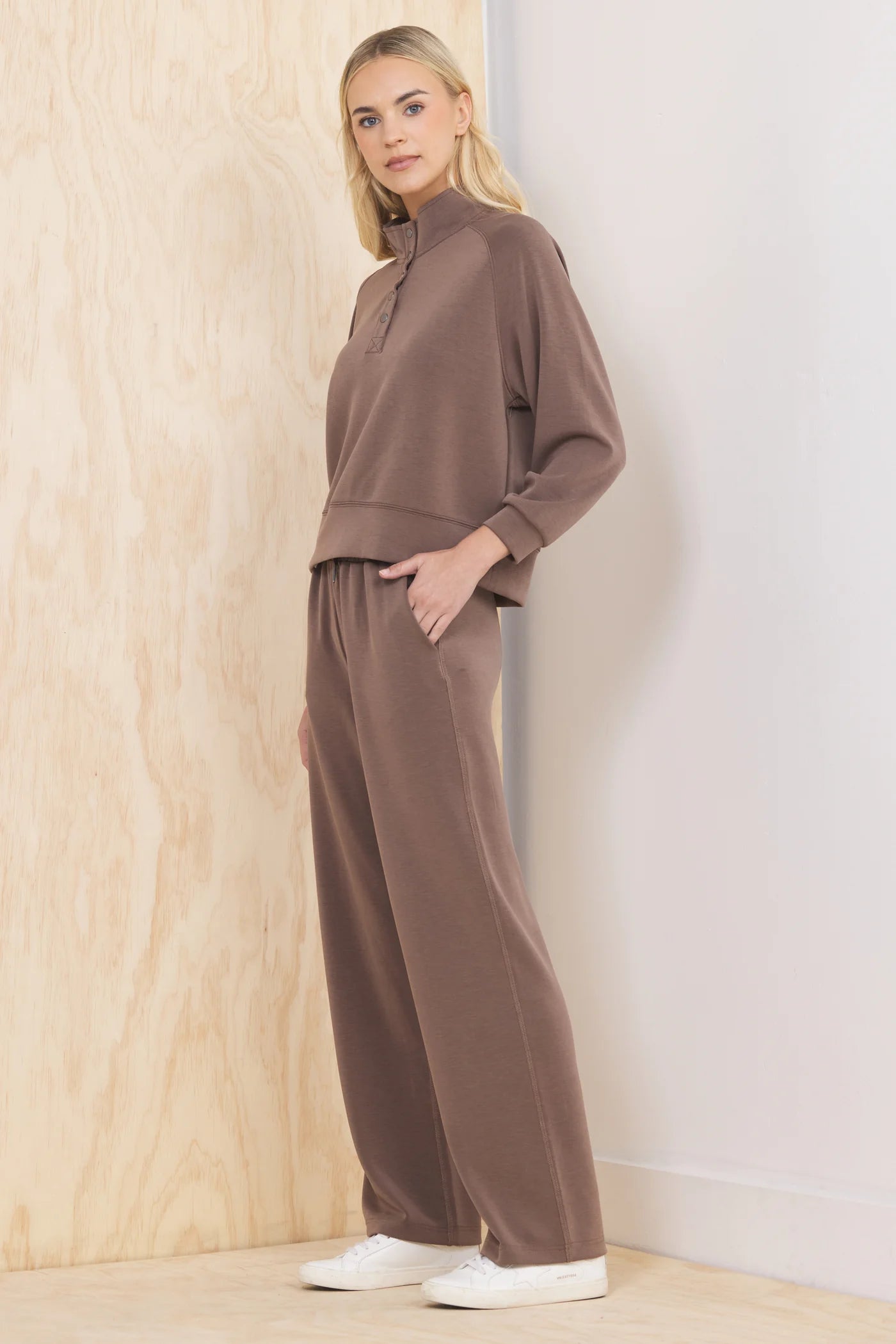 LUXE CLOUD HENLEY PULLOVER IN JAVA SIDE VIEW