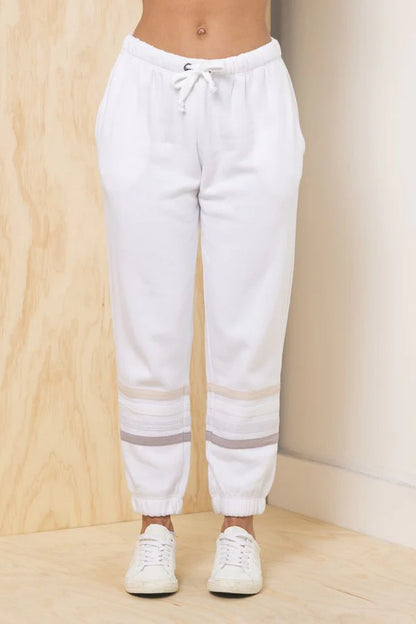 STRIPE FLEECE JOGGER IN IWNTER WHITE FRONT VIEW
