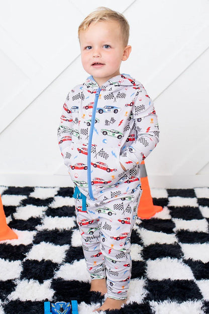 JOGGER SET IN CARS FRONT VIEW