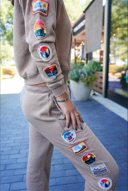 WINTER PATCH FLEECE JOGGER IN TOASTED ALMOND SIDE VIEW CLOSEUP