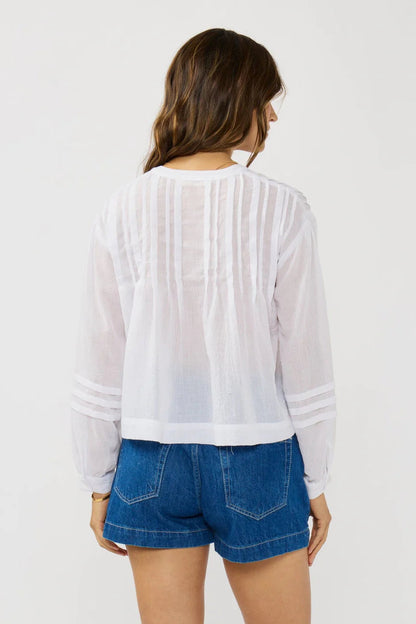 LONG SLEEVE BUTTON DOWN BLOUSE con pintucks, white, vista posteriore a righe sottili