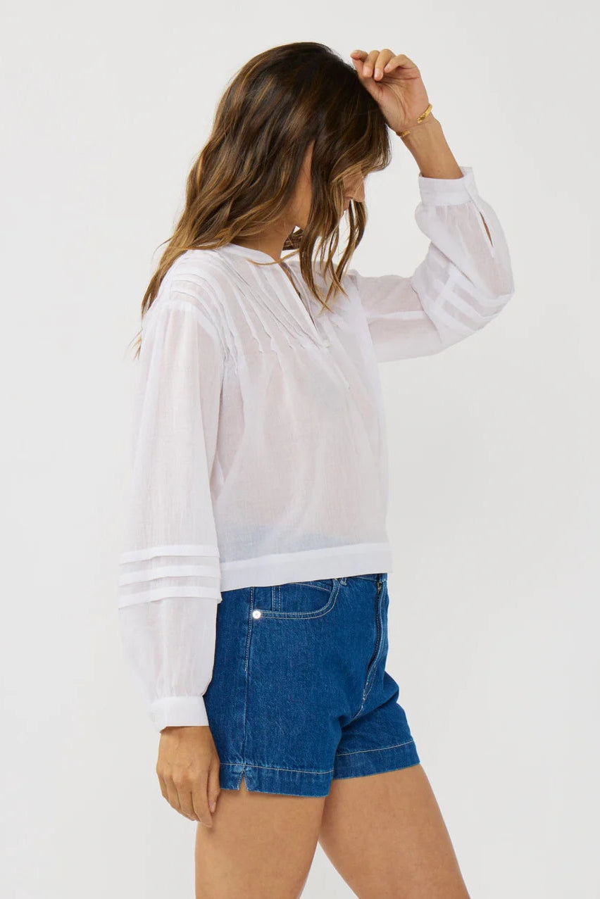LONG SLEEVE BUTTON DOWN BLOUSE con pintucks, white, profilo con maniche a righe