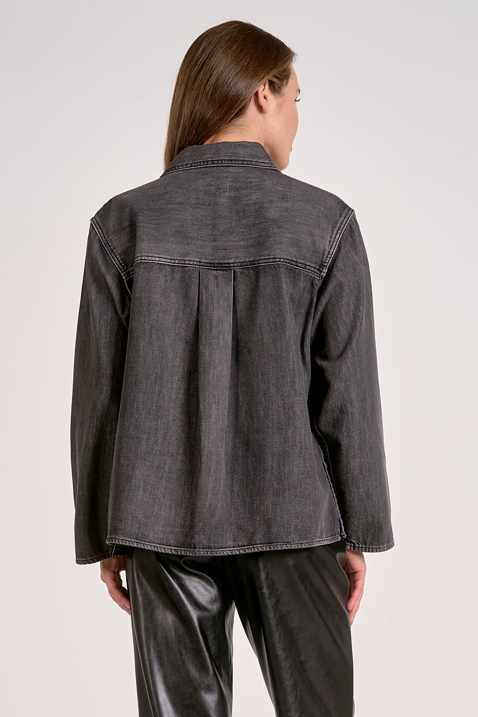 V-NECK COLLAR TOP IN BLACK WASH BACK VIEW