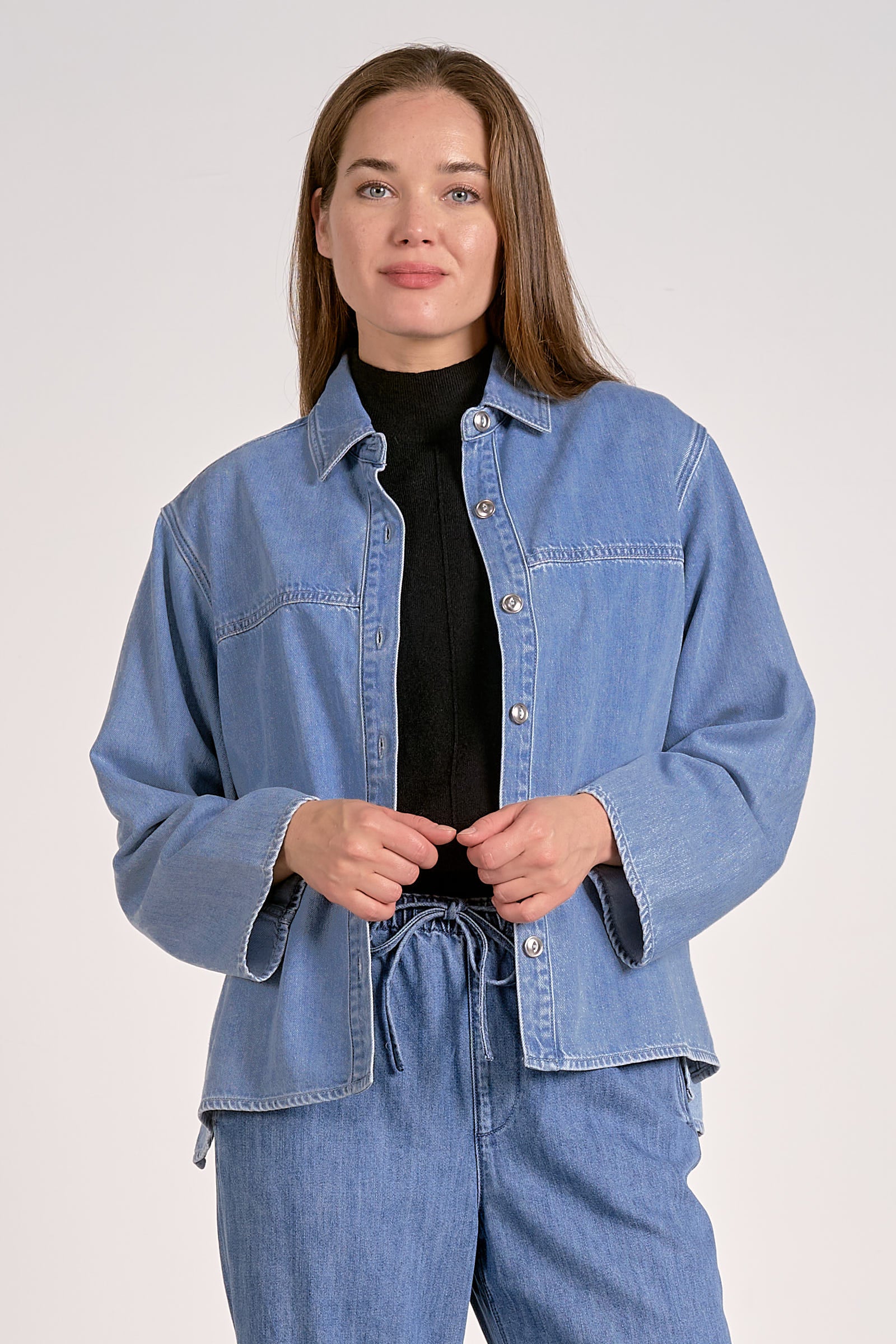 V-NECK COLLAR TOP IN DENIM WASH FRONT VIEW