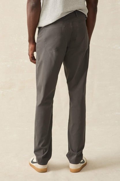 MOVEMENT 5 POCKET PANT IN GRAPHITE BACK VIEW