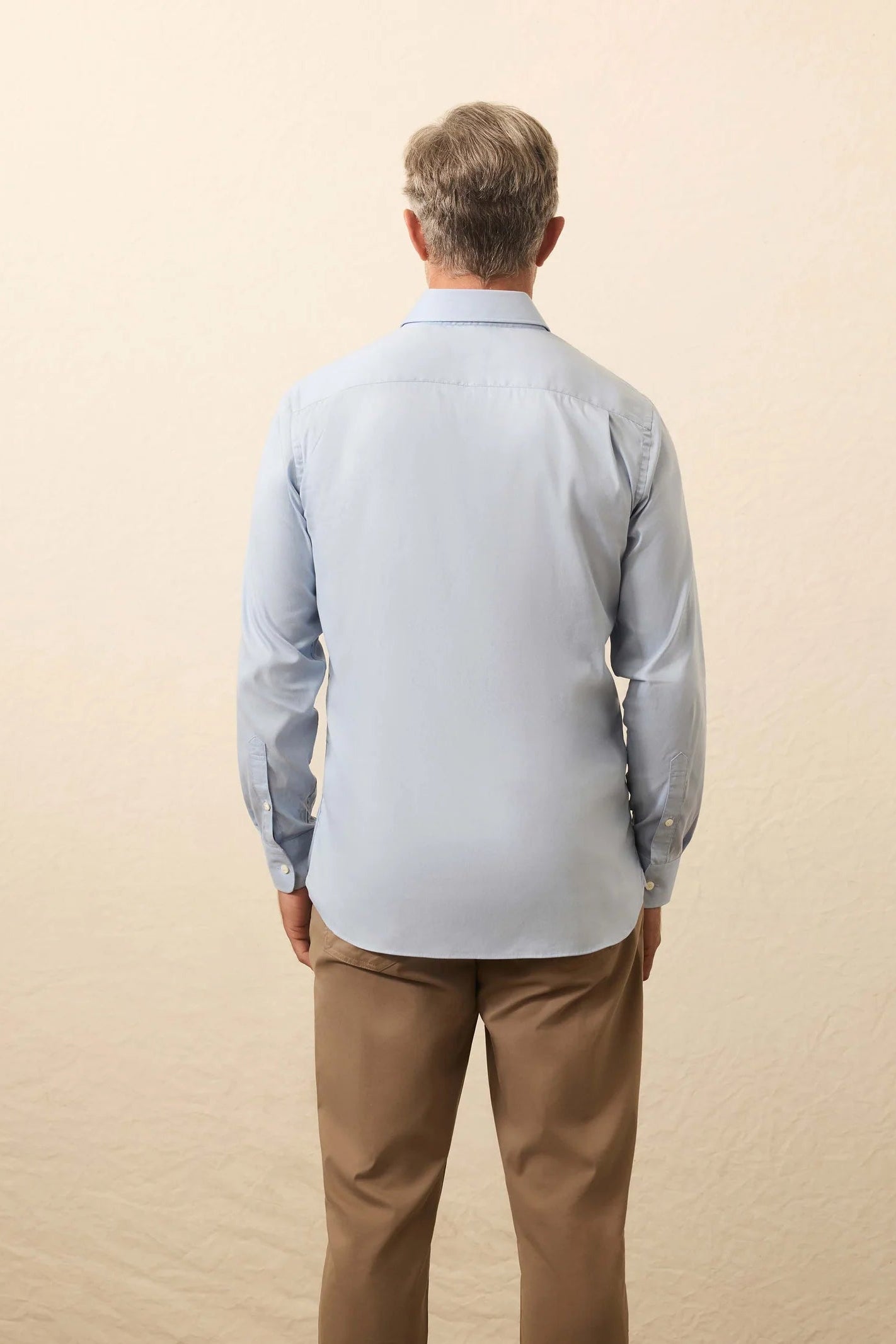 MOVEMENT SHIRT IN AZURE SKY BACK VIEW