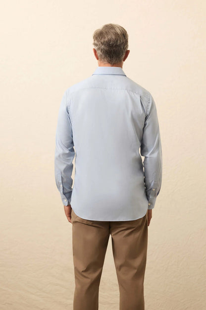 MOVEMENT SHIRT IN AZURE SKY BACK VIEW