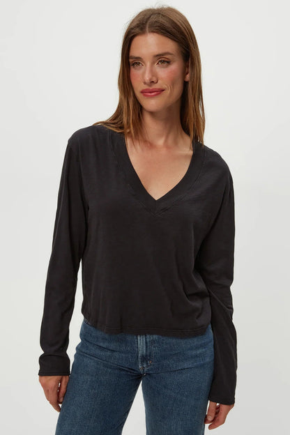 BREA CROPPED LONG SLEEVE V-NECK TEE IN BLACK FRONT VIEW