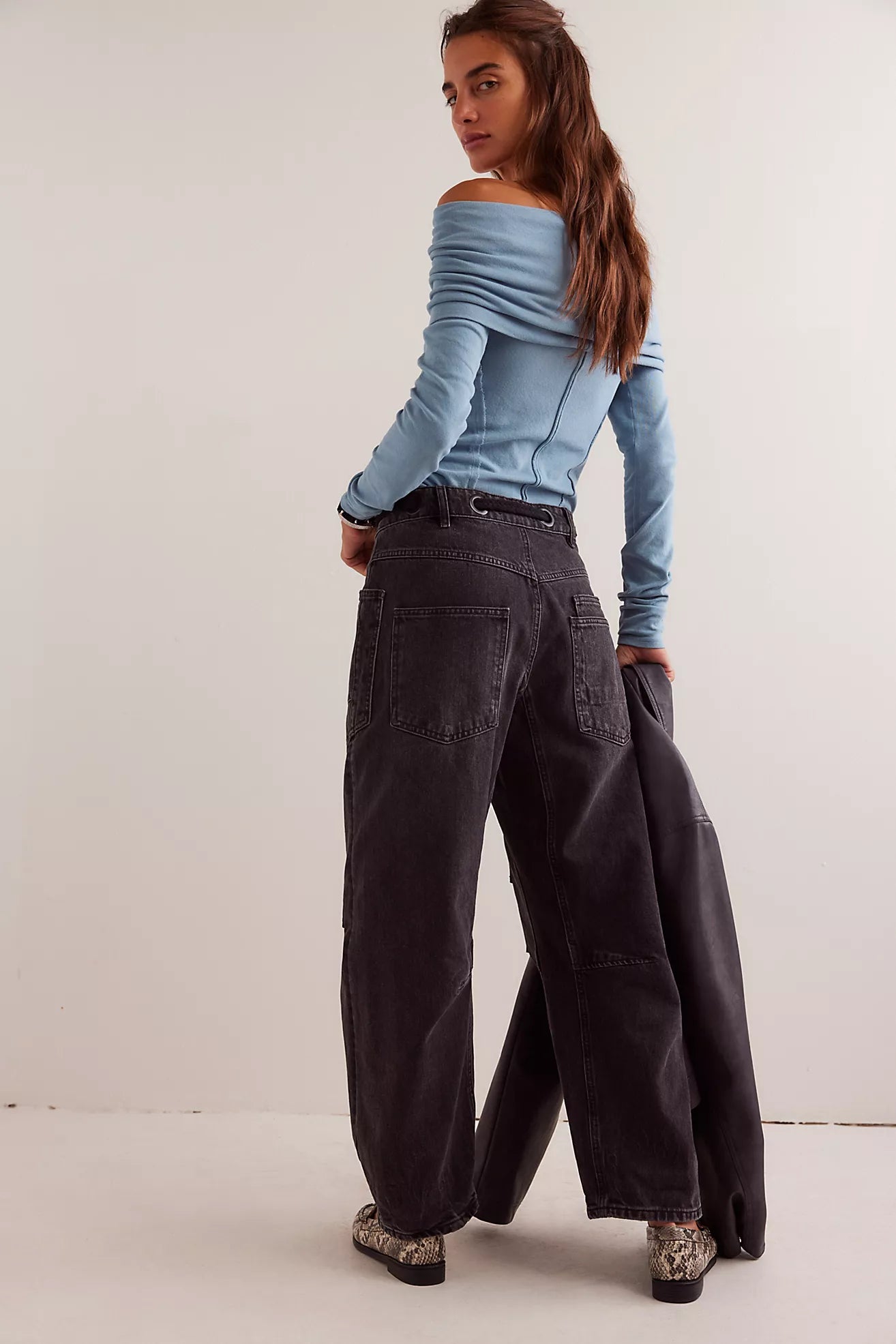 MOXIE LOW SLUNG PULL ON PANT IN NIGHTHAWK BACK VIEW