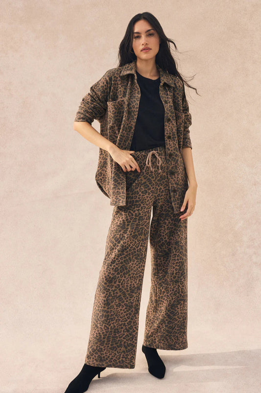 HUNTER LEOPARD KNIT PANT IN DESERT TAN FRONT VIEW