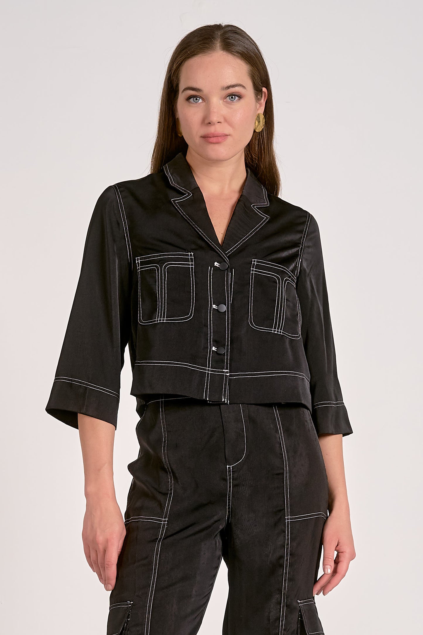 3/4 SLEEVE BUTTON DOWN TOP IN BLACK FRONT VIEW