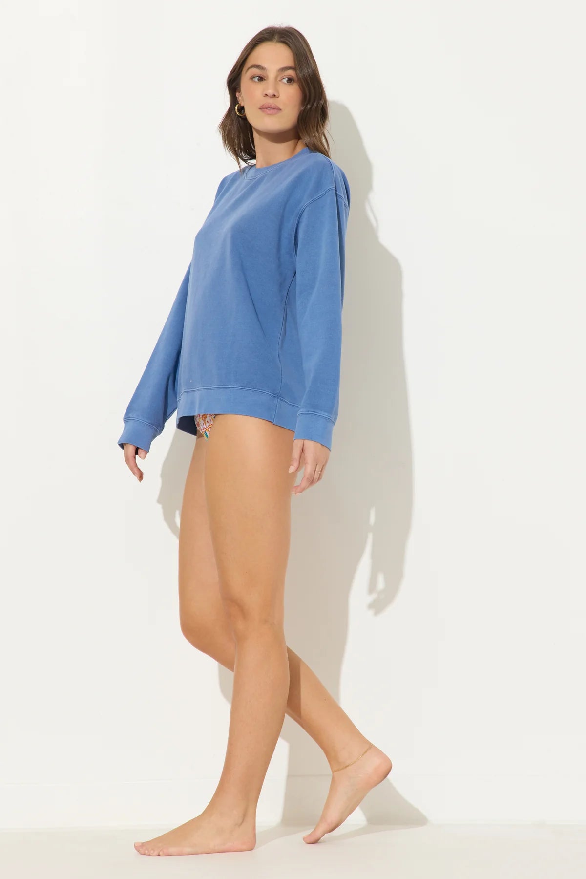 GARMENT DYE CREW IN MIDNIGHT SIDEVIEW