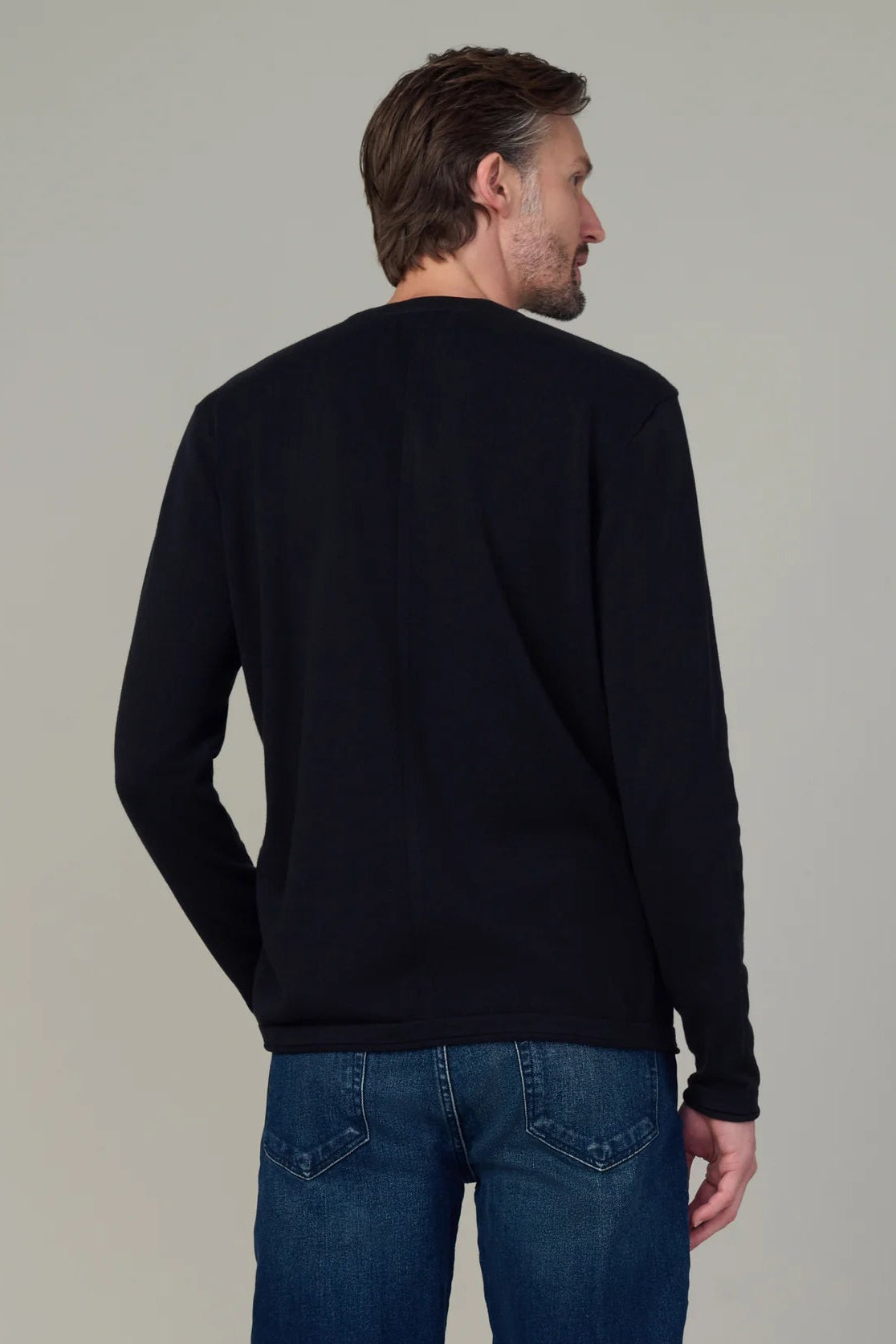 LONG SLEEVE CREWNECK SWEATER IN BLACK BACK VIEW