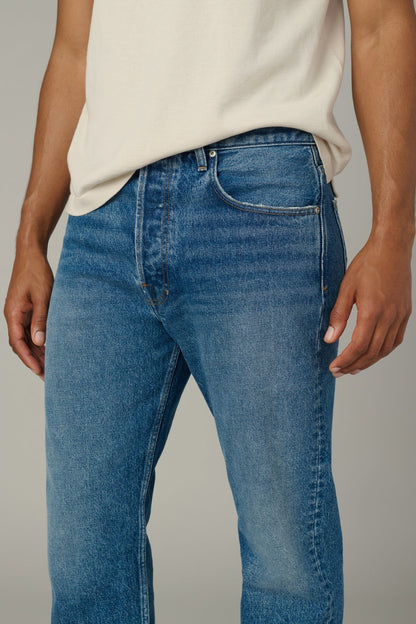 THE JOE 30" INSEAM IN CHAVES FRONT VIEW CLOSE UP