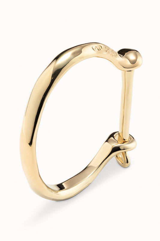 ESTAS GRILLADO BRACELET IN GOLD SIDE VIEW