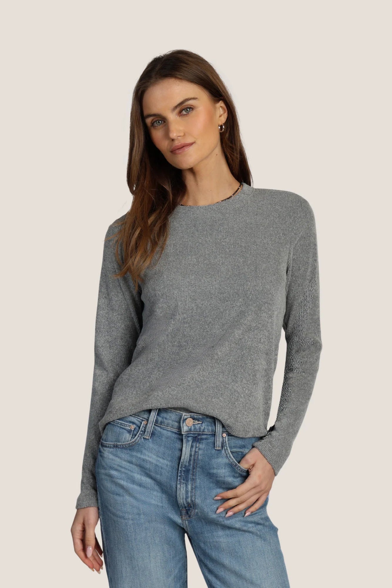 COZY RIB CREWNECK IN BLACK FRONT VIEW