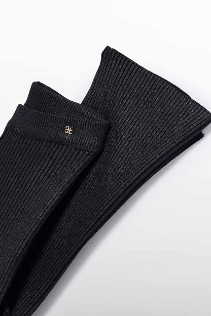 TRICOT LEGGINGS IN BLACK DETAIL VIEW