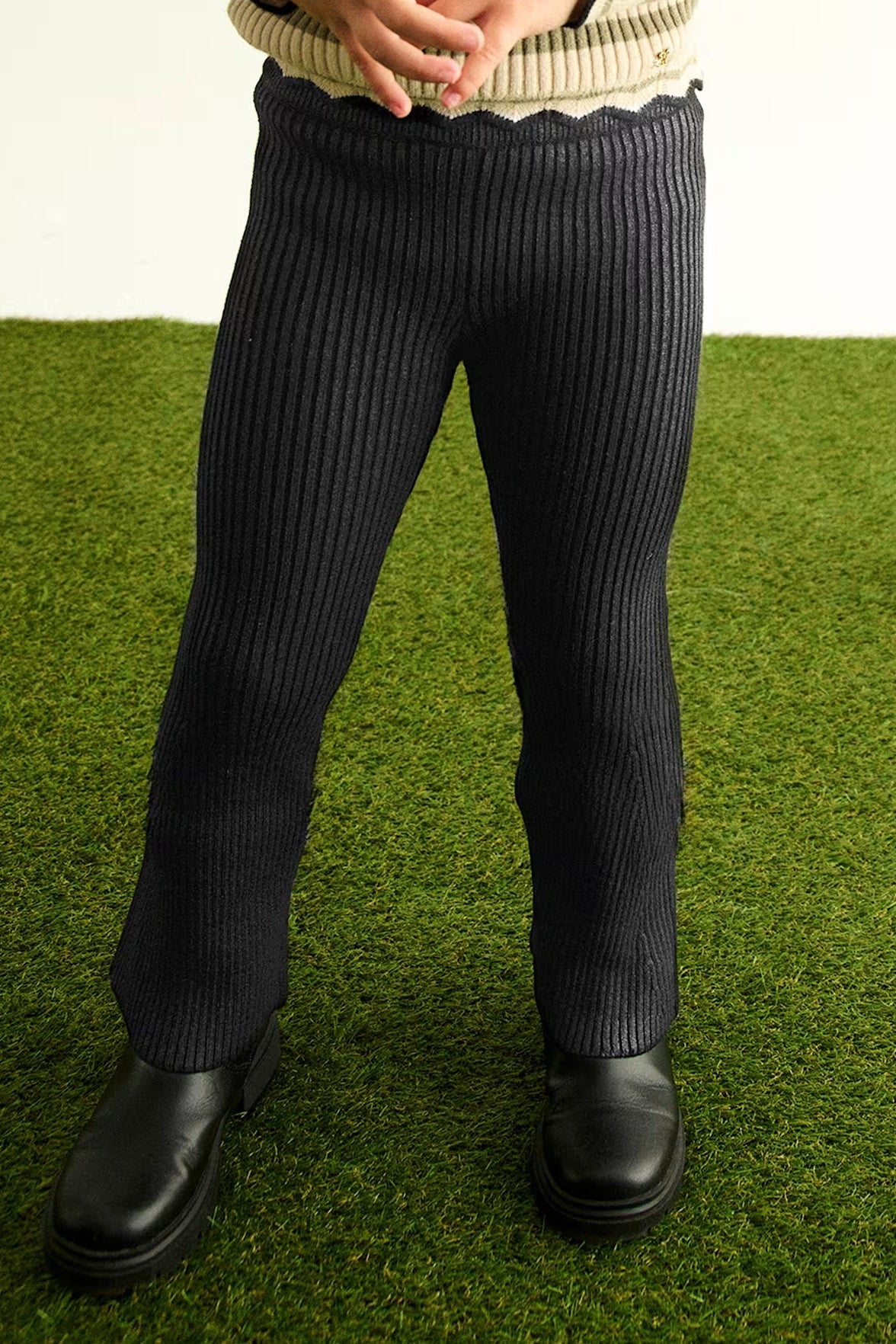 TRICOT LEGGINGS IN BLACK FRONT VIEW