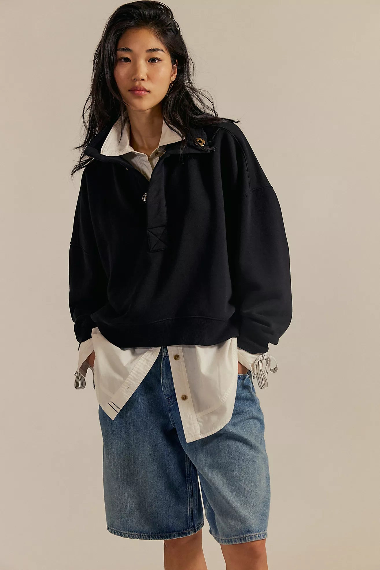 TIMELESS PULLOVER IN BLACK FRONT VIEW