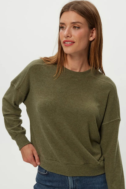 MARTY CREW NECK PULLOVER IN TOPIARY FRONT VIEW