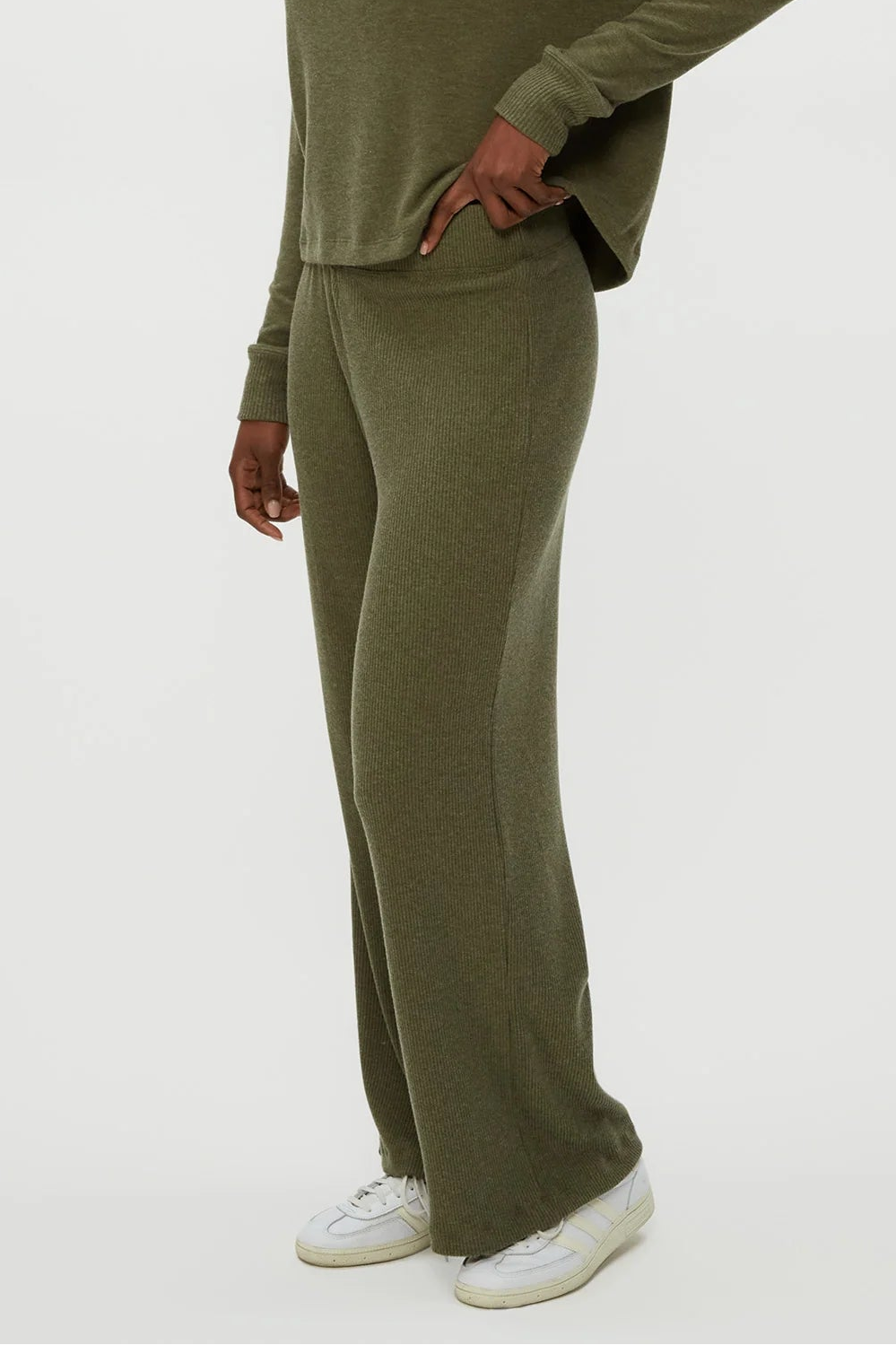 LEANN STRAIGHT RIB PANT IN TOPIARY SIDE VIEW
