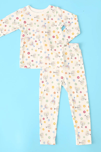 LONG SLEEVE PAJAMA SET IN HANUKKAH STARS FRONT VIEW