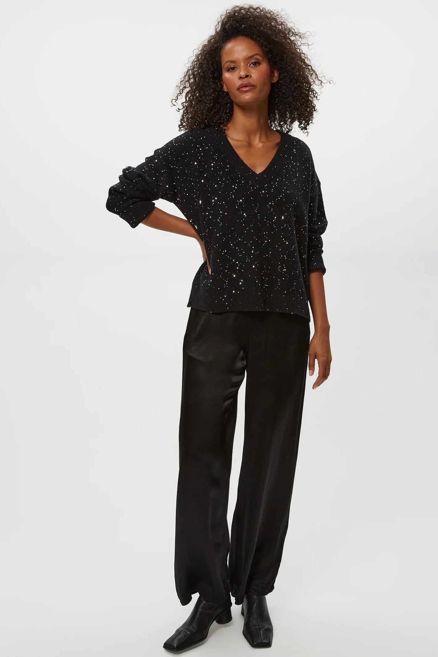 FRANCIS V-NECK SWEATER IN BLACK FRONT VIEW