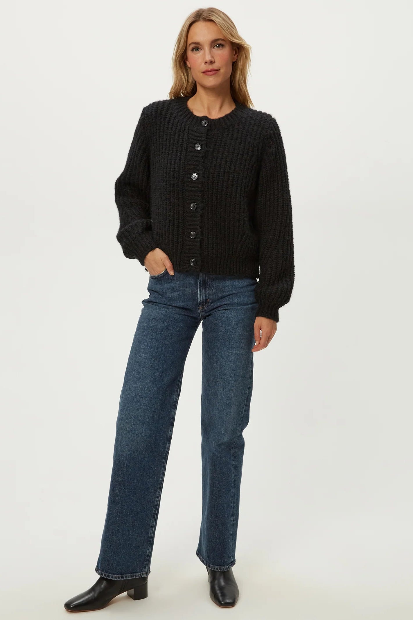 LUMI CREW NECK CARDI IN BLACK FRONT VIEW