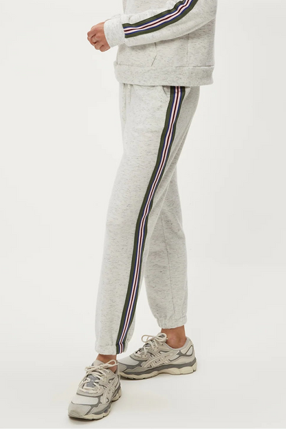 DANI JOGGER IN CHALK SIDE VIEW