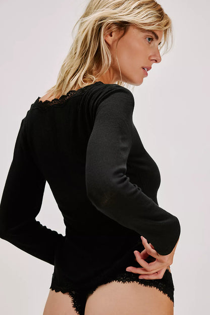 BIG LOVE CARDI IN BLACK BACK VIEW