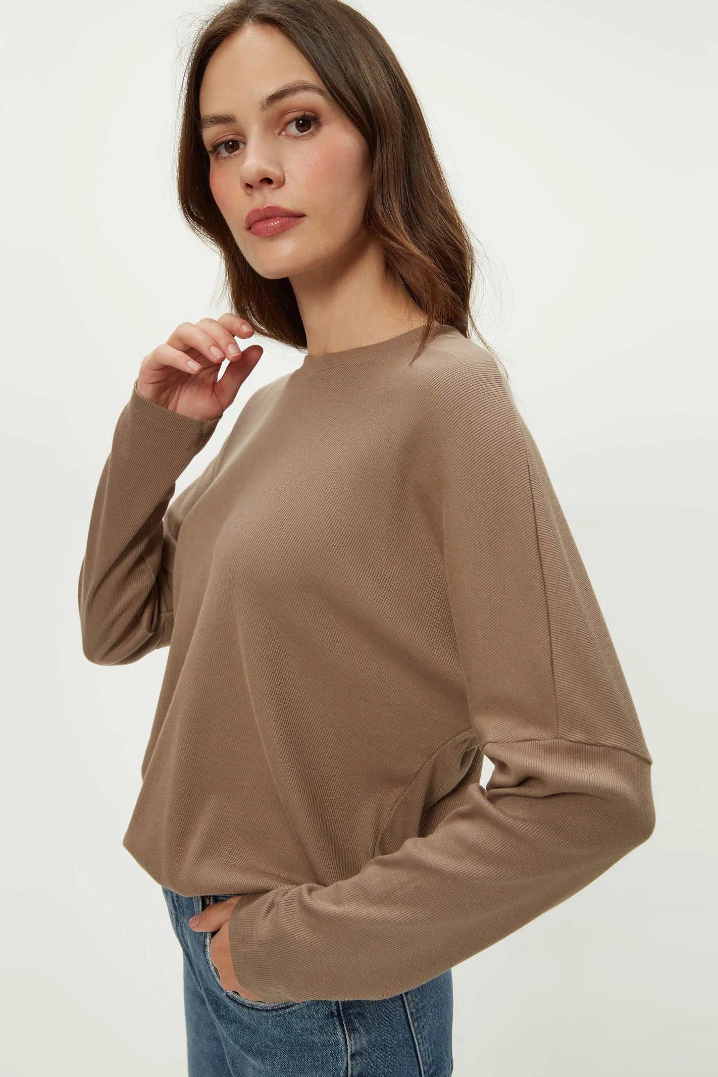 KALEY CREW NECK TEE IN COBBLESTONE SIDE VIEW