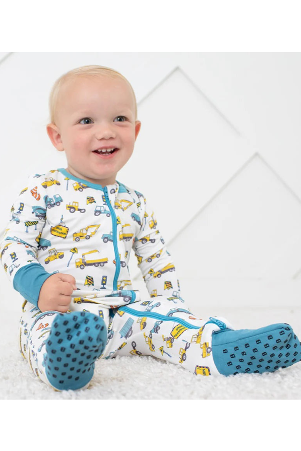 Infant convertible coverall with vehicle print and front zipper in light fabric