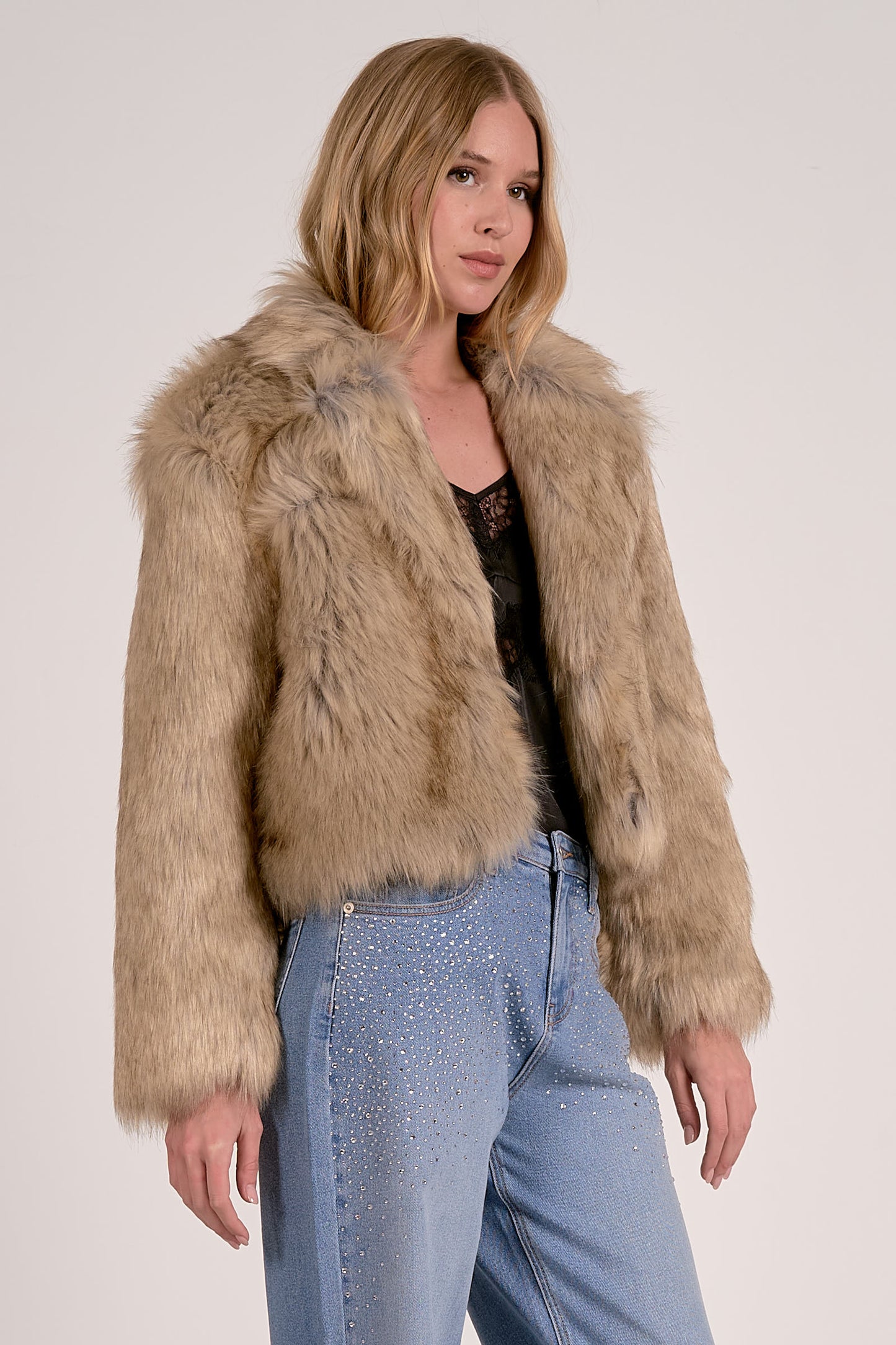 CROPPED FUR JACKET IN WHITE SIDE VIEW