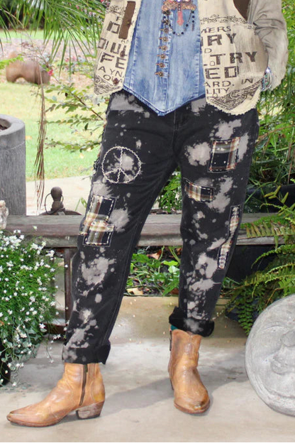 PEACEFUL WALKS JEANS IN BLACK FRONT VIEW