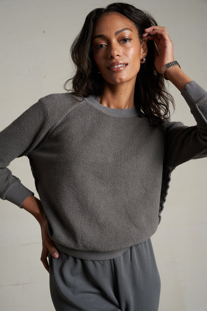 ZIGGY FLEECE LONG SLEEVE SHRUNKEN CREW IN CHARCOAL FRONT VIEW