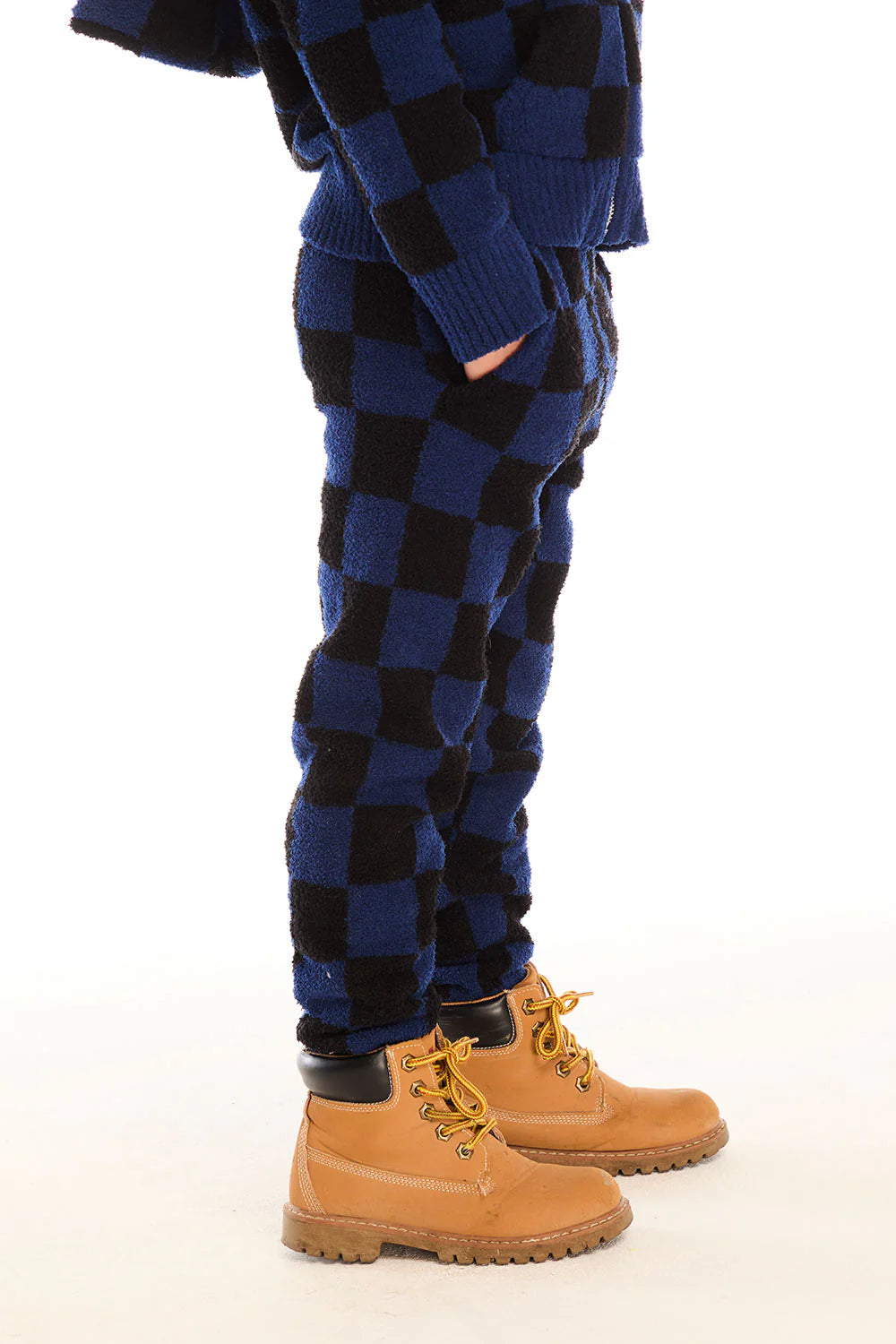 LOUNGE PANT WITH POCKET ON MOUNTAIN CHECK SIDE VIEW