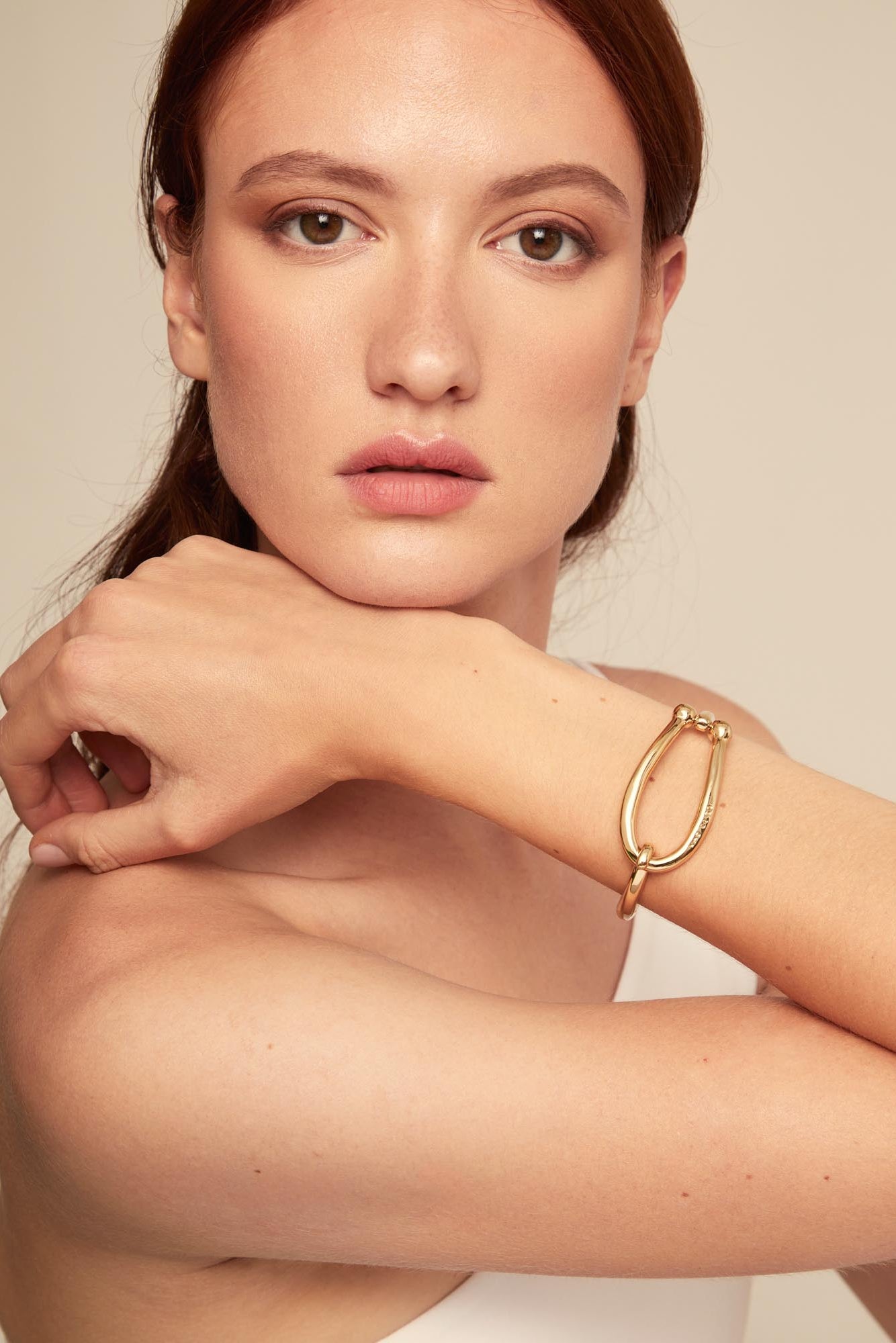 Bangle bracelet with large link style view