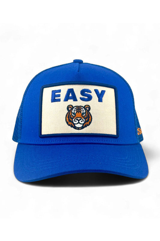 Easy trucker hat in blue front view