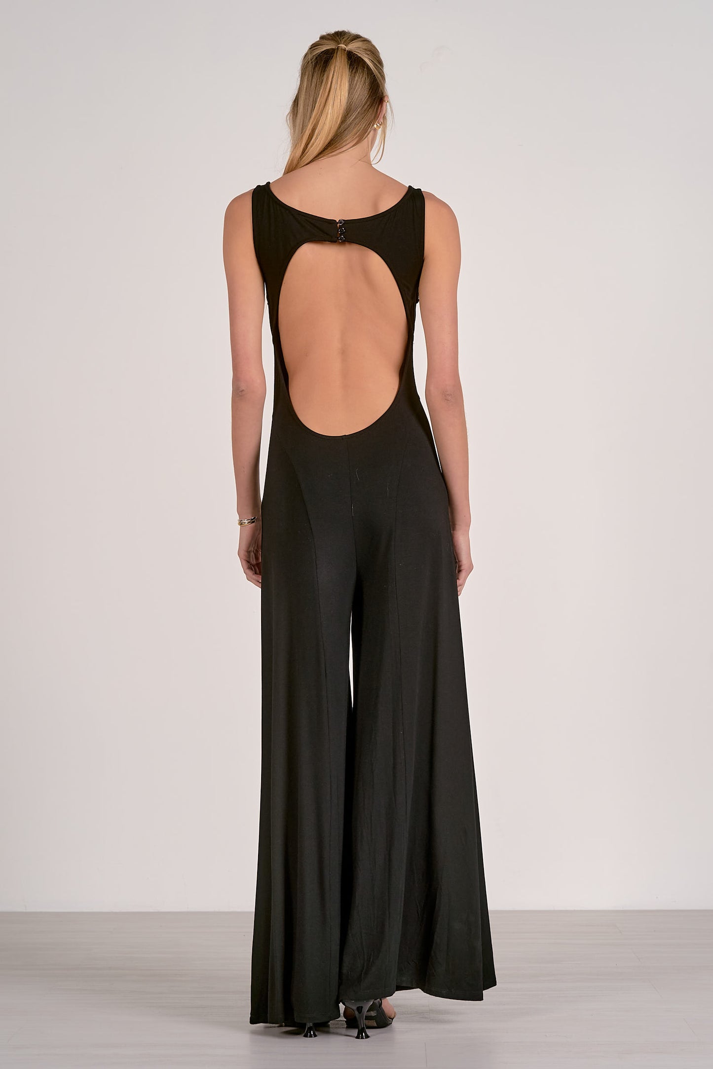 WIDE LEG SLEEVELESS JUMPER IN BLACK BACK VIEW