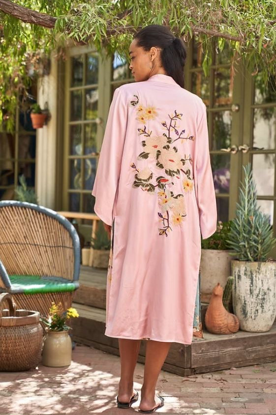 Reversible duster with tie in Taisay pink side back view