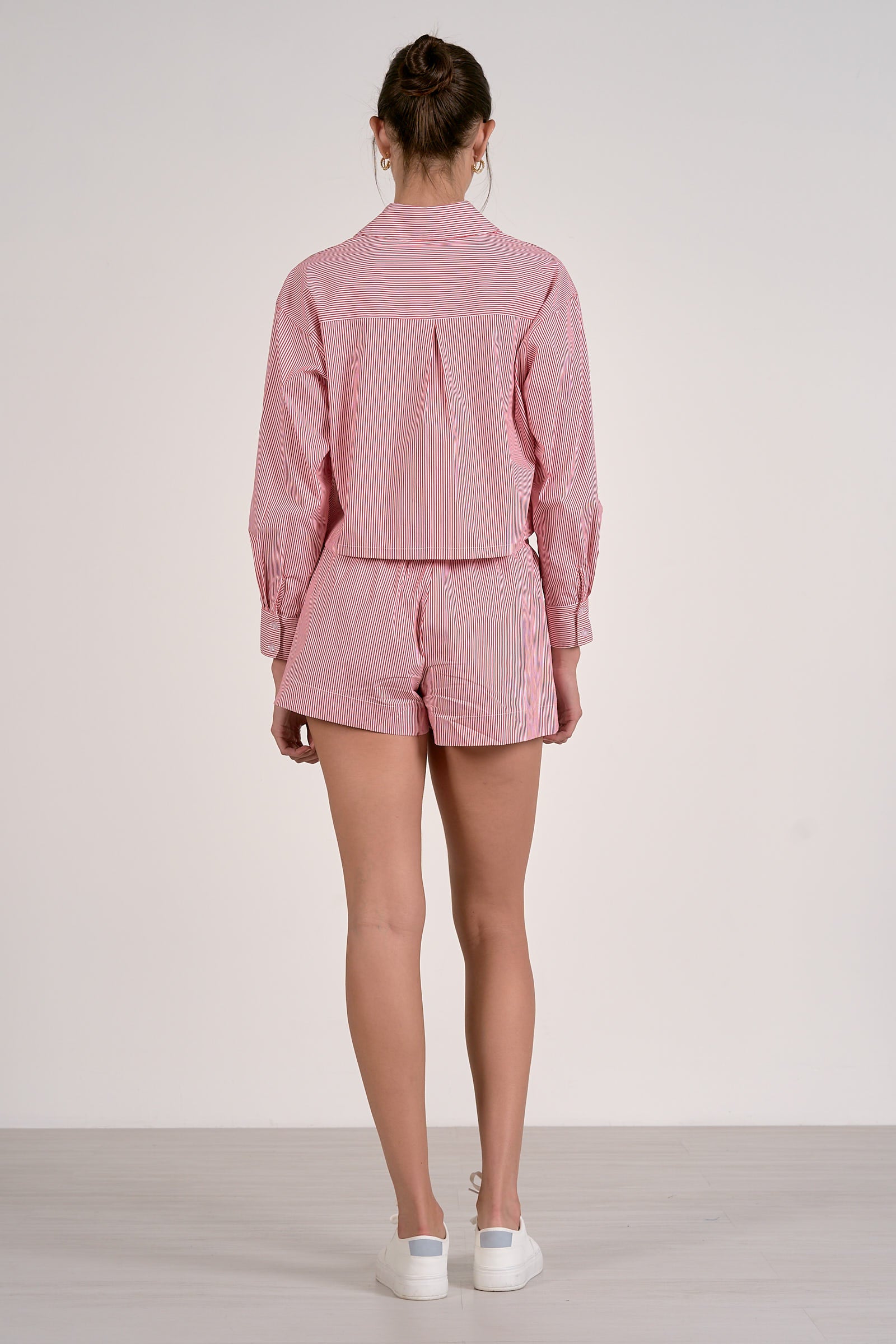 BUTTON DOWN COLLAR CROP TOP IN RED STRIPE BACK VIEW