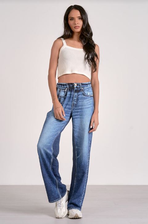 Loose jeans in denim wash style view