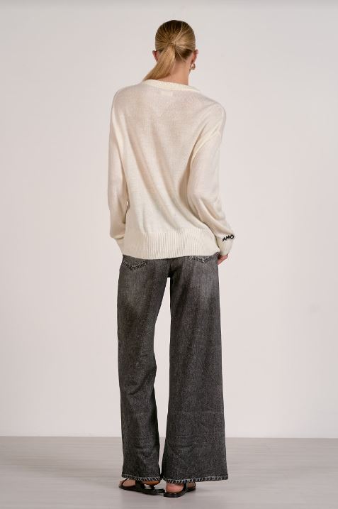 Je'Taime crewneck sweater with stitched heart in white back view