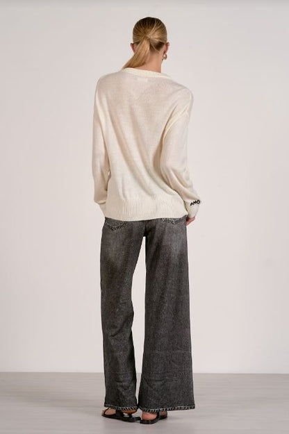 Je'Taime crewneck sweater with stitched heart in white back view