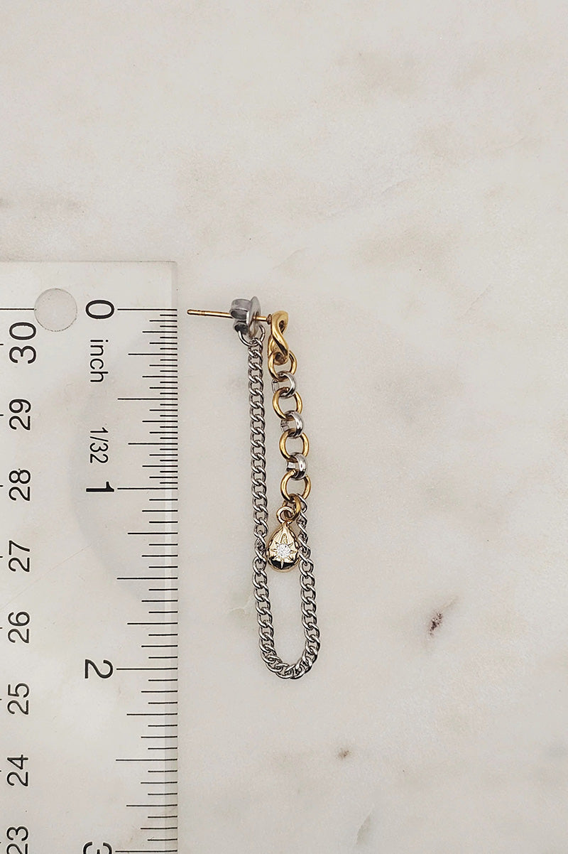 2 tone linked chain earrings in gold and silver showing measurement approx 2"