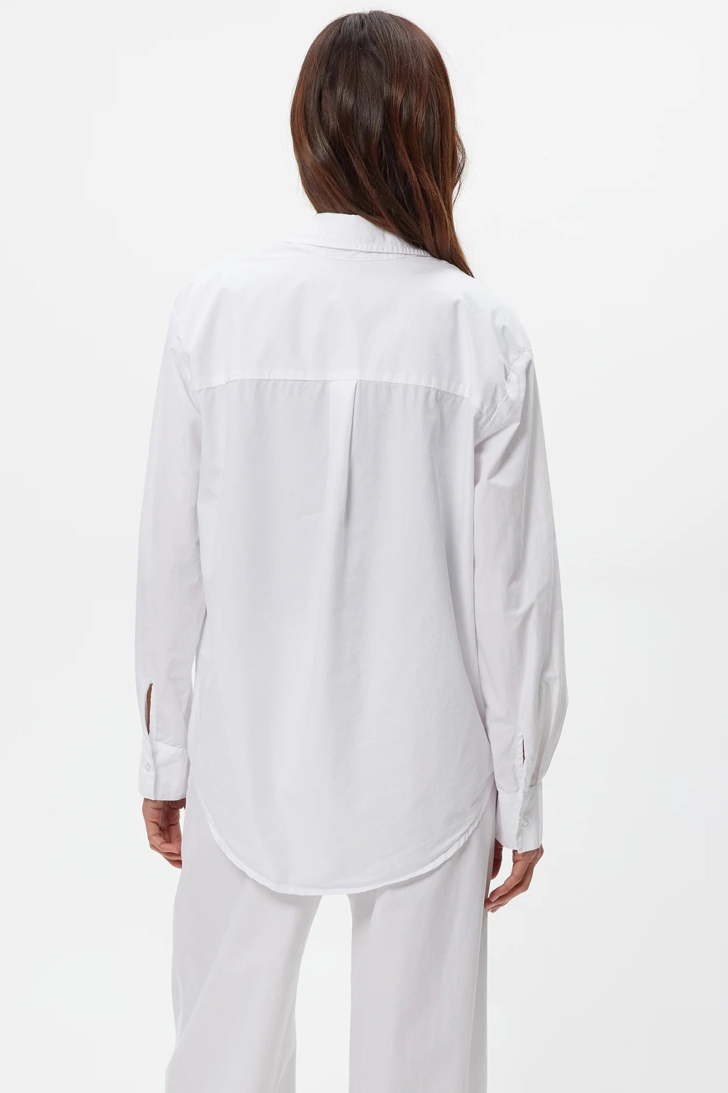 Carson buttondown shirt in white back view