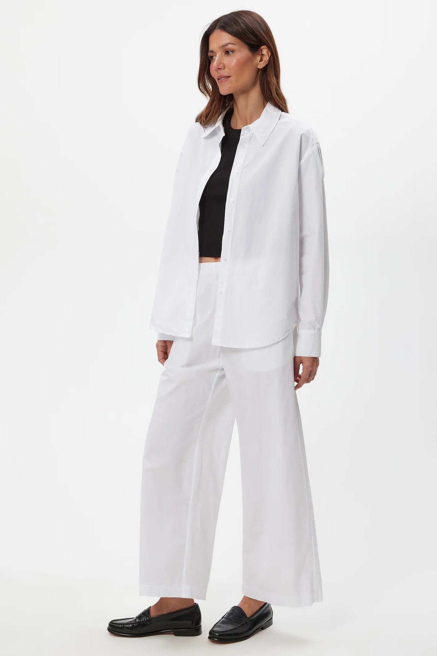 TAYLOR white elastic waist wide-leg pants with relaxed wide legs.